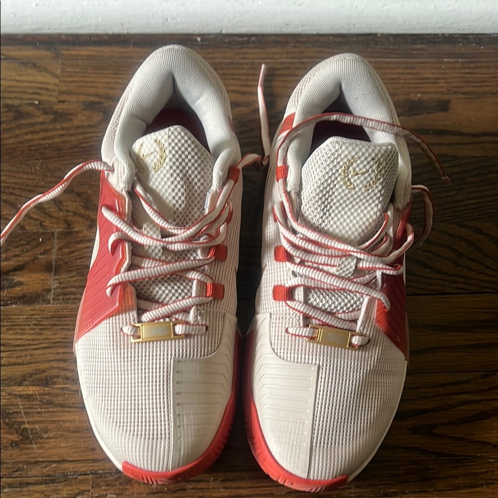 Nike Women's Sneakers in White and Red